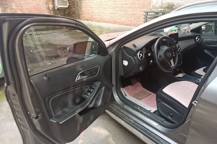 Used Mercedes-Benz GLA 2016 GLA 200 Sport Edition Driver Seat
