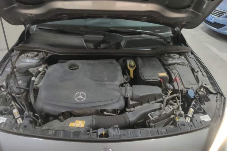 Used Mercedes-Benz GLA 2016 GLA 220 4MATIC Fashion Edition Engine Bay