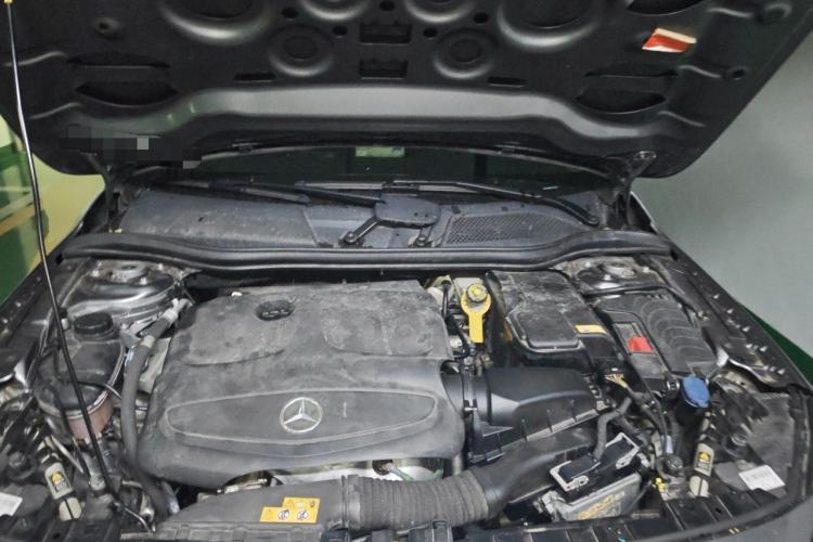 Used Mercedes-Benz GLA 2016 GLA 200 Fashion Model Engine Bay