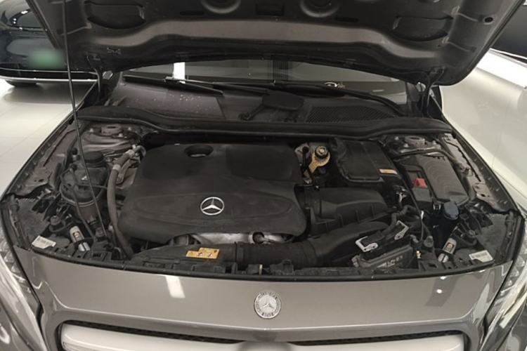 Used Mercedes-Benz GLA 2016 GLA 220 4MATIC Fashion Edition Engine Bay