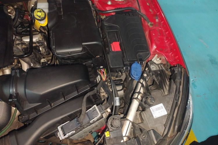 Used Mercedes-Benz GLA 2016 GLA 200 Sport Edition Engine Bay Left