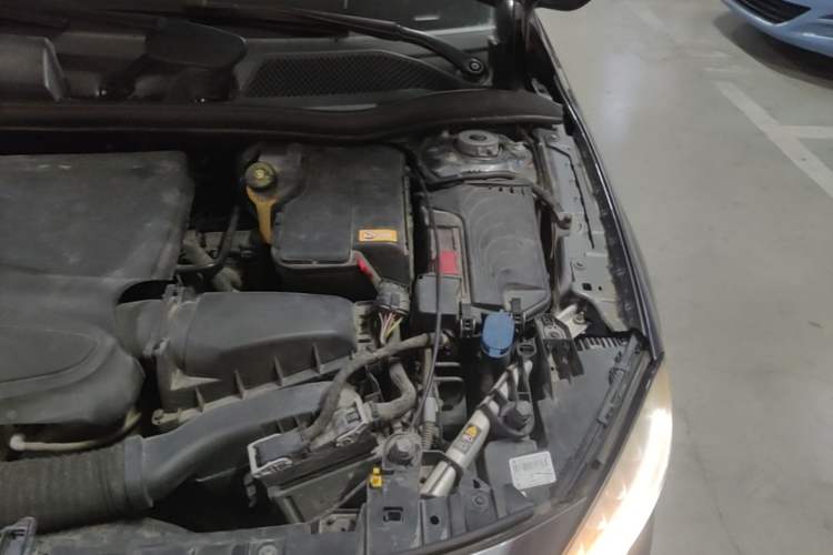 Used Mercedes-Benz GLA 2016 GLA 220 4MATIC Fashion Edition Engine Bay Left