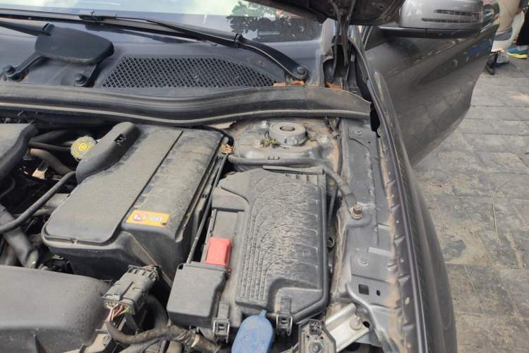 Used Mercedes-Benz GLA 2016 GLA 260 4MATIC Sport Edition Engine Bay Left