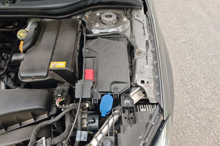 Used Mercedes-Benz GLA 2016 GLA 200 Fashion Model Engine Bay Left