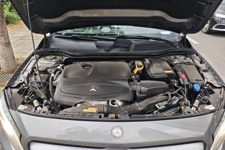 Used Mercedes-Benz GLA 2016 GLA 200 Fashion Model Engine Bay