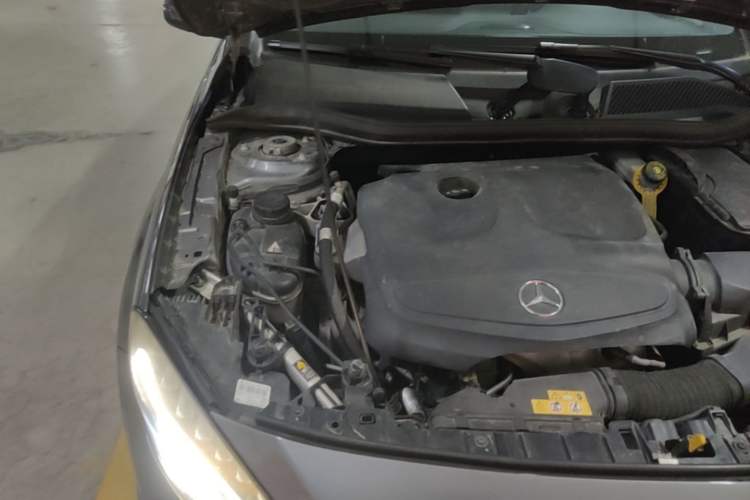 Used Mercedes-Benz GLA 2016 GLA 220 4MATIC Fashion Edition Engine Bay Right