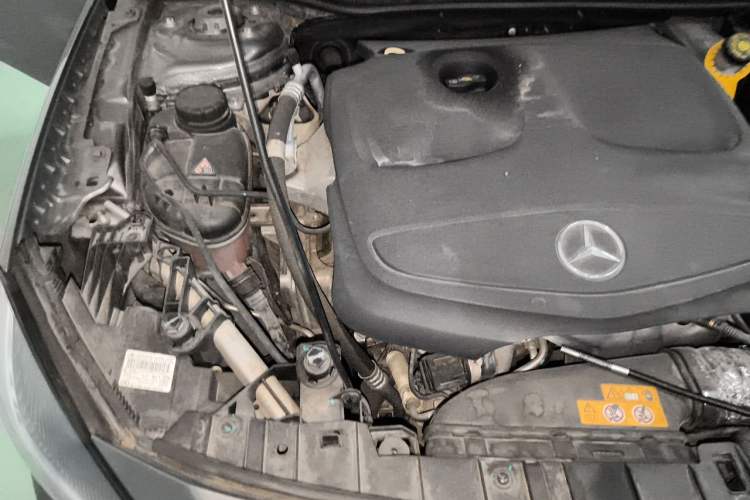 Used Mercedes-Benz GLA 2016 GLA 200 Sport Edition Engine Bay Right