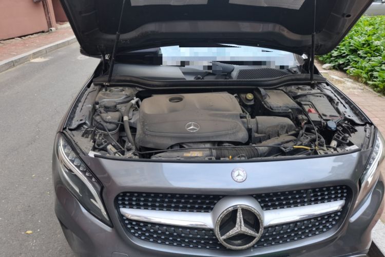 Used Mercedes-Benz GLA 2016 GLA 220 4MATIC Luxury Model Engine Bay Right