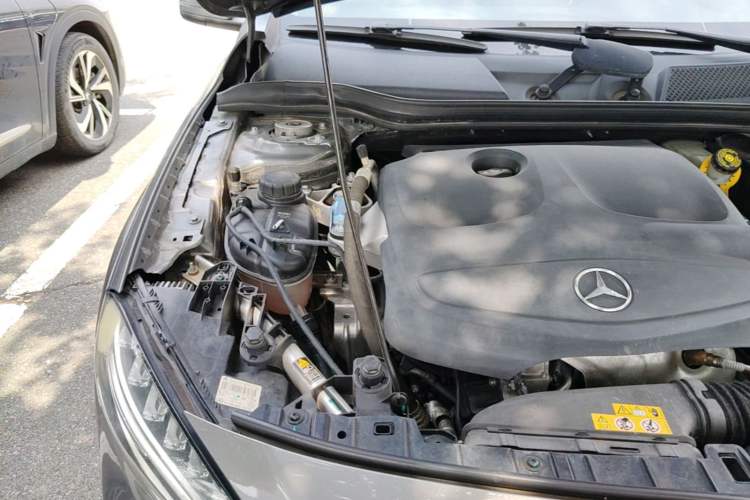 Used Mercedes-Benz GLA 2016 GLA 220 4MATIC Fashion Edition Engine Bay Right