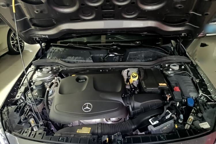 Used Mercedes-Benz GLA 2016 GLA 220 4MATIC Fashion Edition Engine Bay