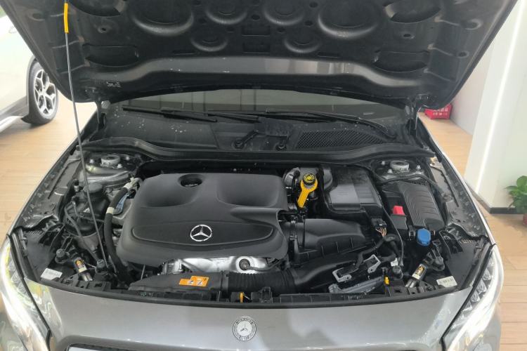 Used Mercedes-Benz GLA 2016 GLA 200 Fashion Model Engine Bay