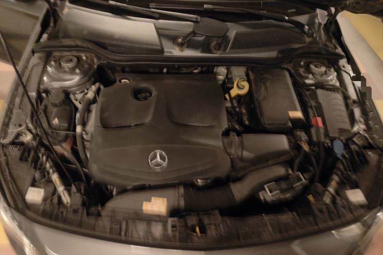 Used Mercedes-Benz GLA 2016 GLA 200 Fashion Model Engine Bay