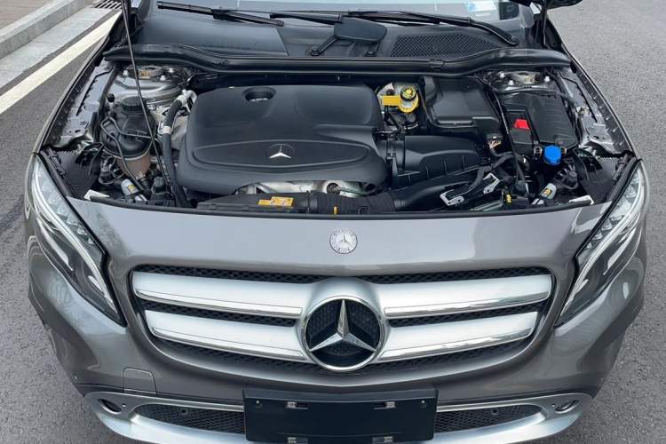 Used Mercedes-Benz GLA 2016 GLA 200 Fashion Model Engine Bay