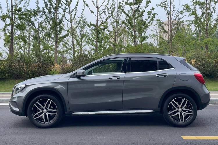 Used Mercedes-Benz GLA 2016 GLA 200 Fashion Model Exterior 3