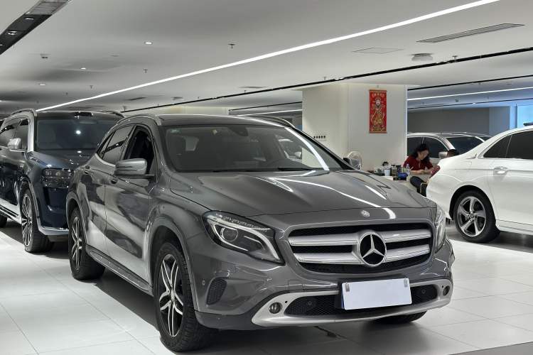 Used Mercedes-Benz GLA 2016 GLA 220 4MATIC Fashion Edition Exterior 4