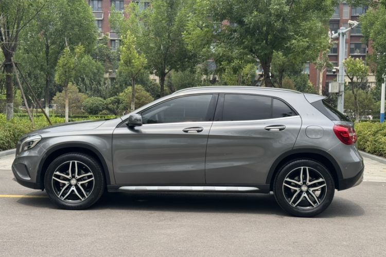 Used Mercedes-Benz GLA 2016 GLA 200 Fashion Model Exterior 6