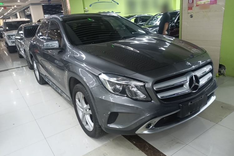 Used Mercedes-Benz GLA 2016 GLA 200 Sport Edition Front Right 45 Deg
