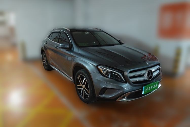 Used Mercedes-Benz GLA 2016 GLA 220 4MATIC Fashion Edition Front Right 45 Deg