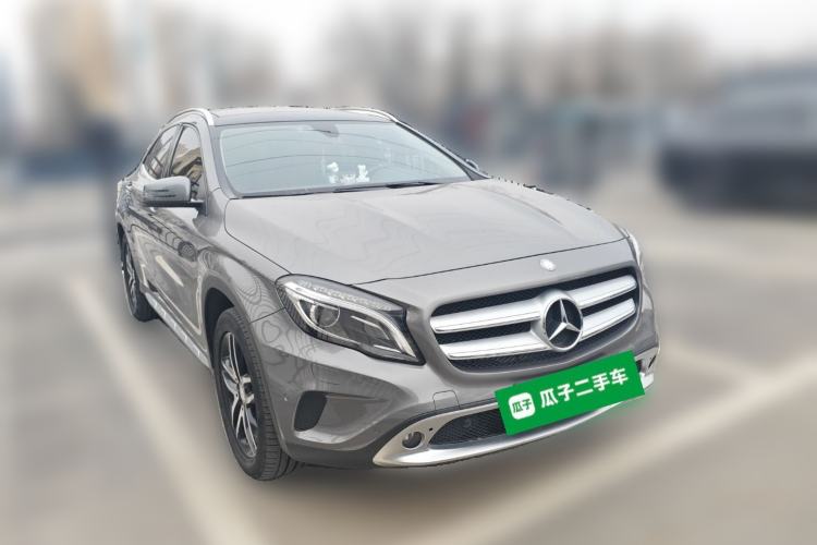Used Mercedes-Benz GLA 2016 GLA 200 Fashion Model Front Right 45 Deg