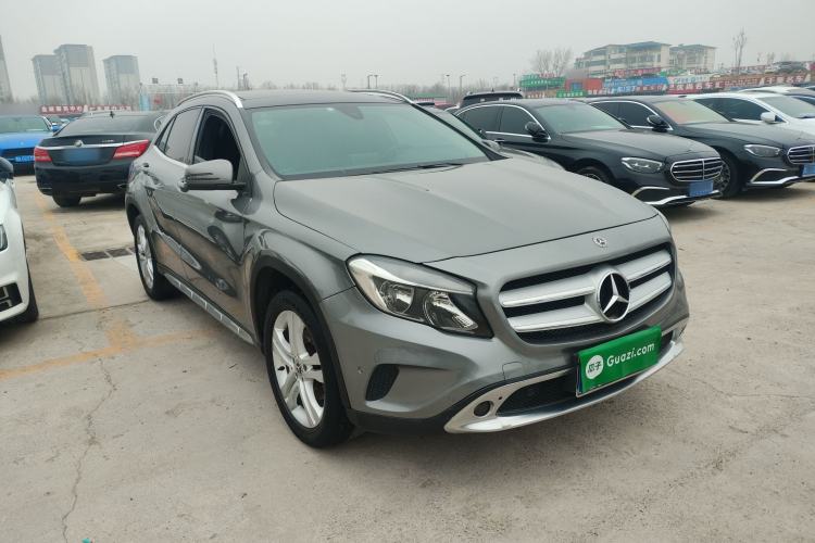 Used Mercedes-Benz GLA 2016 GLA 200 Sport Edition Front Right 45 Deg