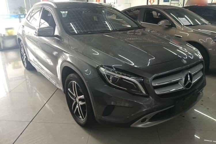 Used Mercedes-Benz GLA 2016 GLA 200 Fashion Model Front Right 45 Deg