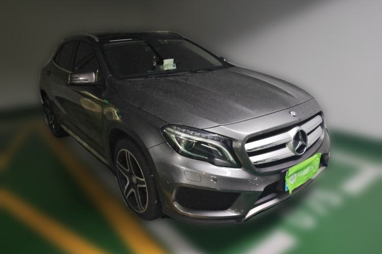 Used Mercedes-Benz GLA 2016 GLA 200 Fashion Model Front Right 45 Deg