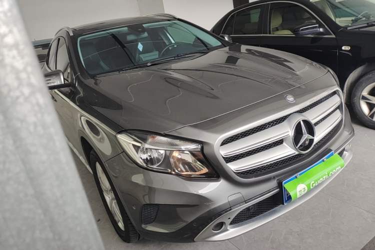 Used Mercedes-Benz GLA 2016 GLA 200 Sport Edition Front Right 45 Deg