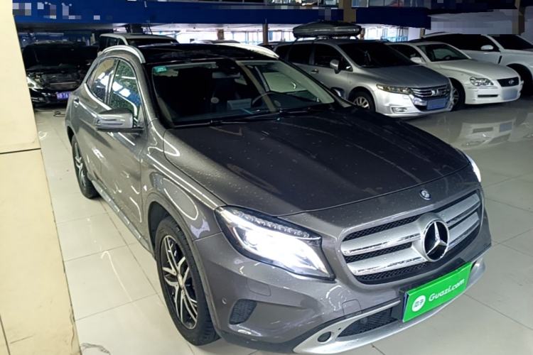 Used Mercedes-Benz GLA 2016 GLA 220 4MATIC Fashion Edition Front Right 45 Deg
