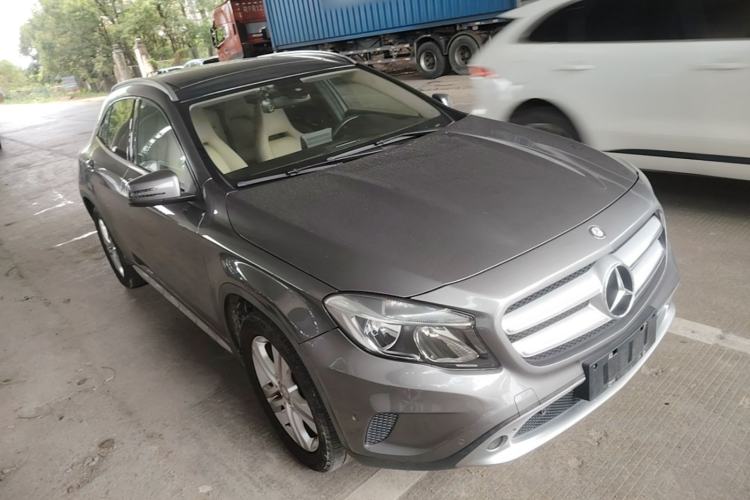 Used Mercedes-Benz GLA 2016 GLA 200 Sport Edition Front Right 45 Deg