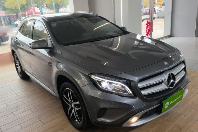 Used Mercedes-Benz GLA 2016 GLA 200 Fashion Model Front Right 45 Deg