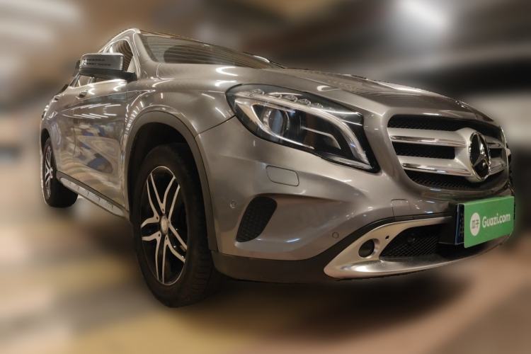 Used Mercedes-Benz GLA 2016 GLA 200 Fashion Model Front Right 45 Deg