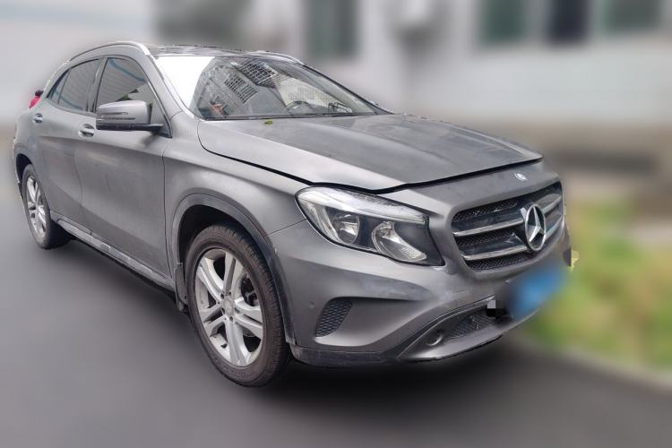 Used Mercedes-Benz GLA 2016 GLA 200 Sport Edition Front Right 45 Deg