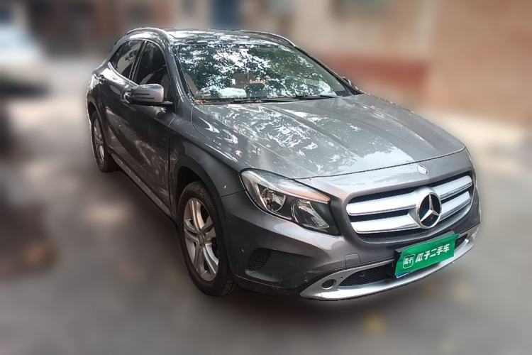 Used Mercedes-Benz GLA 2016 GLA 200 Sport Edition Front Right 45 Deg