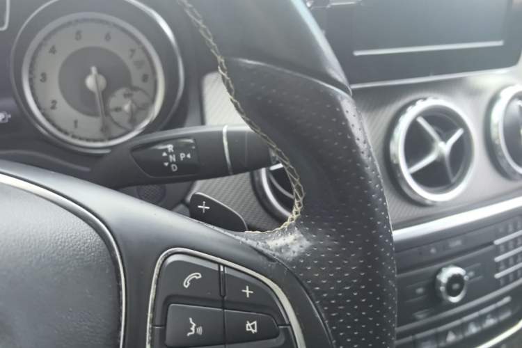 Used Mercedes-Benz GLA 2016 GLA 200 Sport Edition Gear Lever