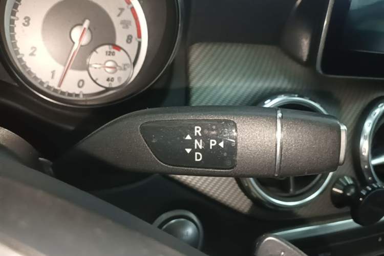 Used Mercedes-Benz GLA 2016 GLA 200 Fashion Model Gear Lever