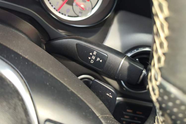 Used Mercedes-Benz GLA 2016 GLA 200 Fashion Model Gear Lever