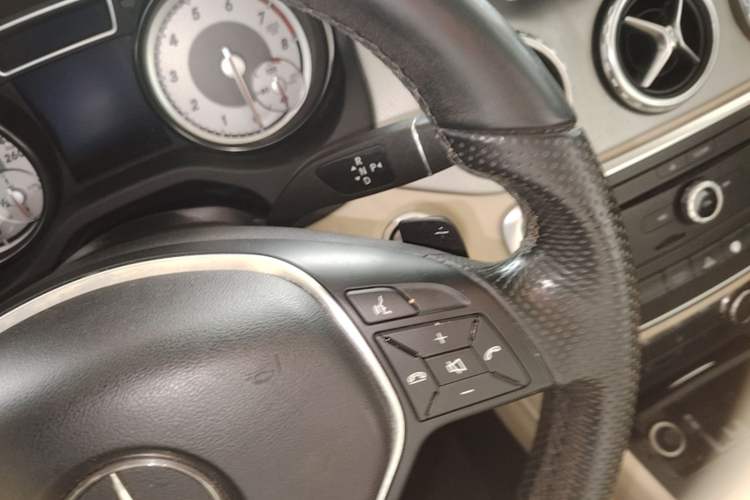 Used Mercedes-Benz GLA 2016 GLA 200 Sport Edition Gear Lever