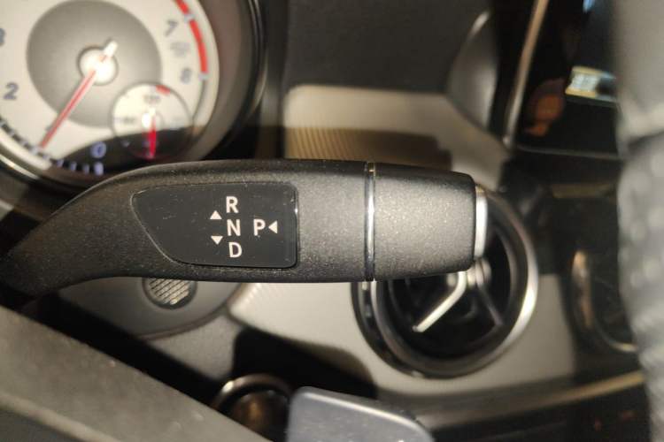 Used Mercedes-Benz GLA 2016 GLA 200 Fashion Model Gear Lever
