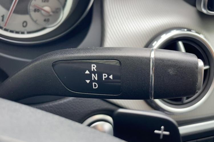 Used Mercedes-Benz GLA 2016 GLA 200 Fashion Model Gear Lever