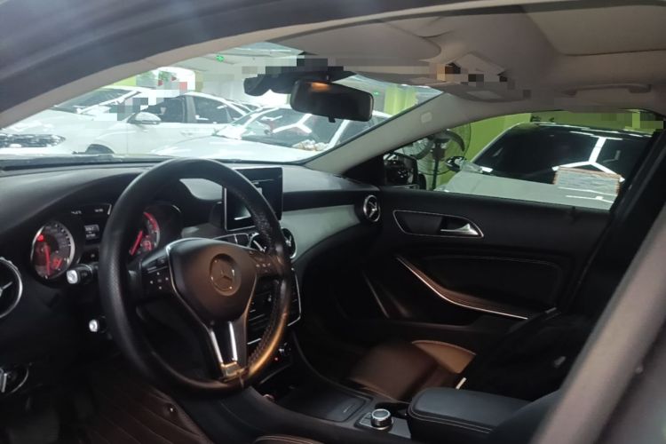 Used Mercedes-Benz GLA 2016 GLA 200 Sport Edition Headliner