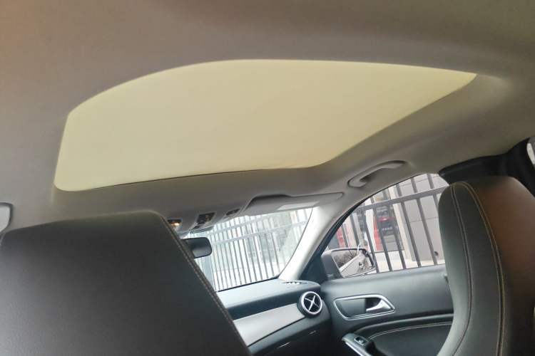 Used Mercedes-Benz GLA 2016 GLA 200 Fashion Model Headliner