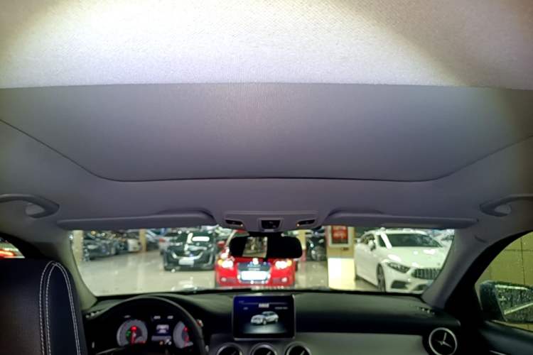 Used Mercedes-Benz GLA 2016 GLA 220 4MATIC Fashion Edition Headliner