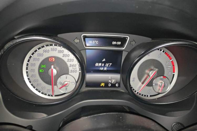 Used Mercedes-Benz GLA 2016 GLA 200 Fashion Model Instrument Cluster