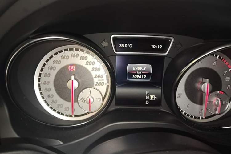 Used Mercedes-Benz GLA 2016 GLA 220 4MATIC Fashion Edition Instrument Cluster