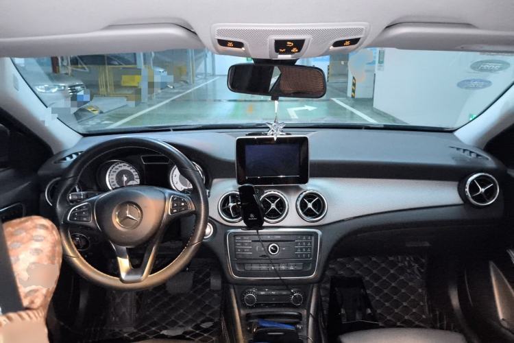 Used Mercedes-Benz GLA 2016 GLA 200 Sport Edition Interior 2
