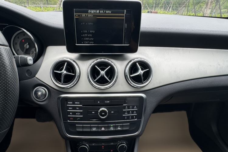 Used Mercedes-Benz GLA 2016 GLA 200 Fashion Model Interior 5