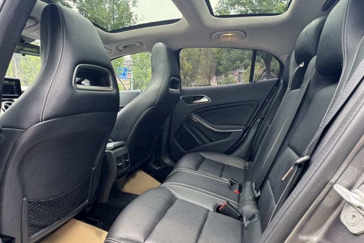 Used Mercedes-Benz GLA 2016 GLA 200 Fashion Model Interior 6