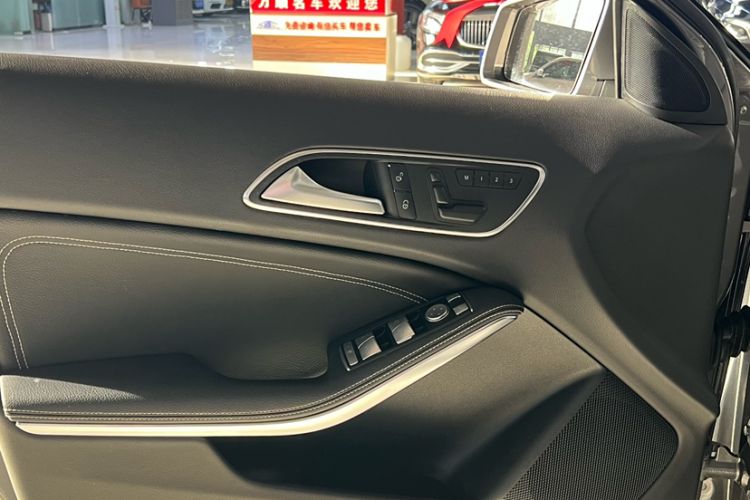 Used Mercedes-Benz GLA 2016 GLA 200 Sport Edition Interior 7