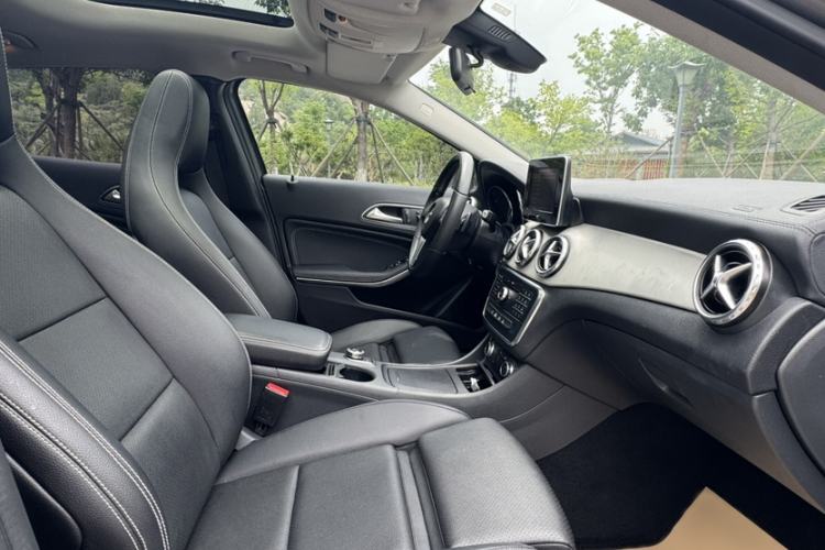 Used Mercedes-Benz GLA 2016 GLA 200 Fashion Model Interior 8