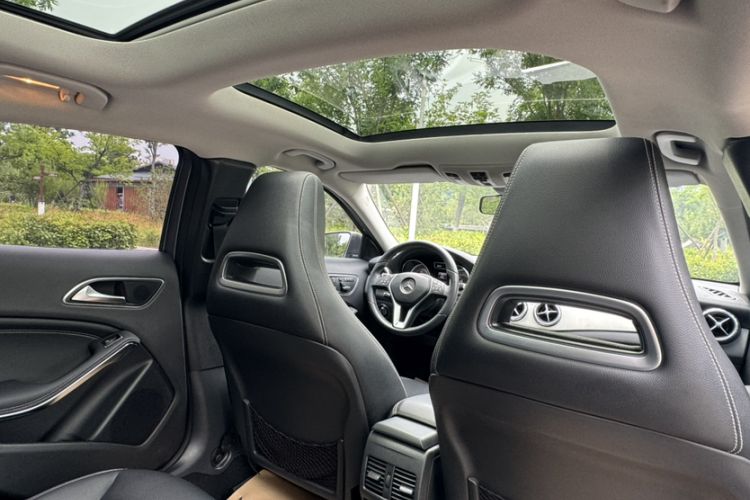 Used Mercedes-Benz GLA 2016 GLA 200 Fashion Model Interior 9